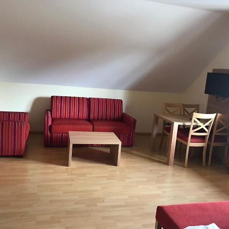 Laupus-Hof Bad Vilbel Exterior foto