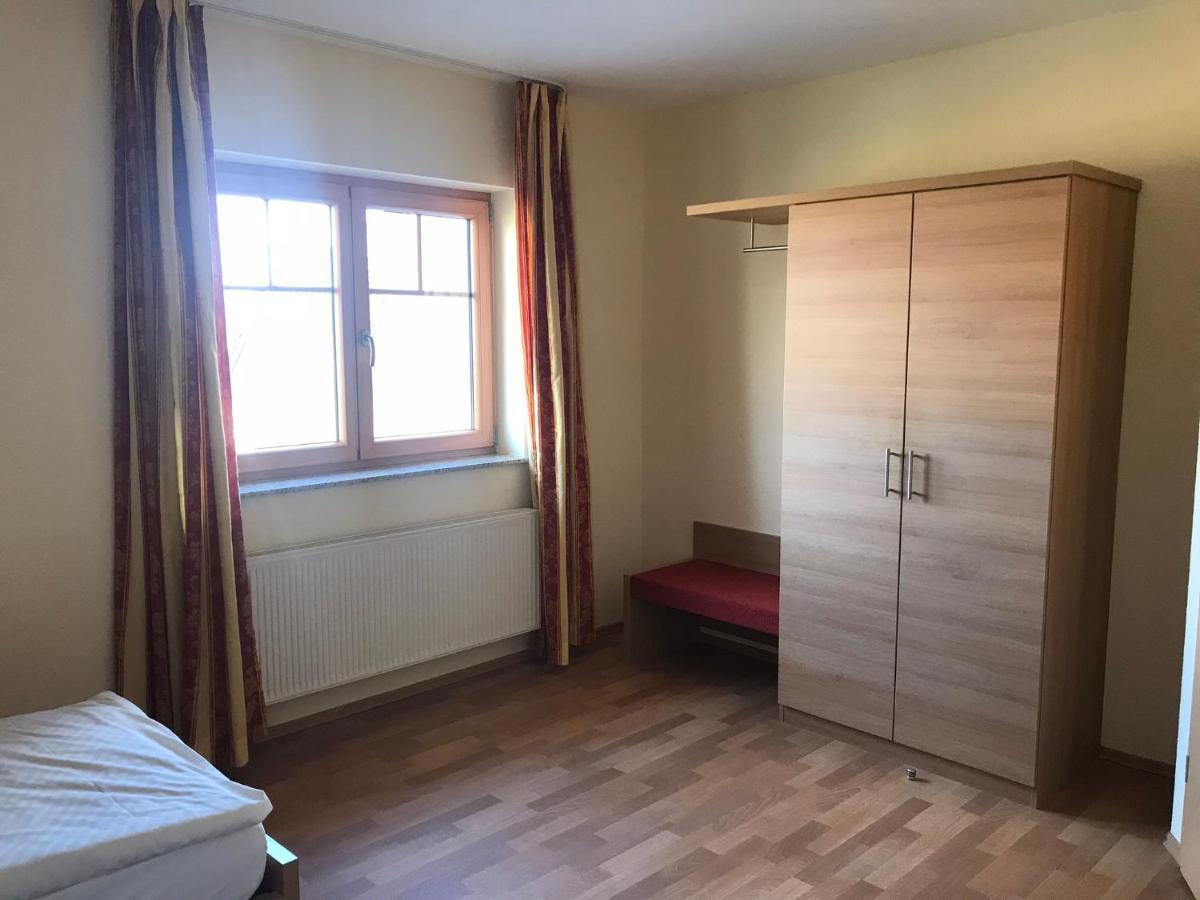Laupus-Hof Bad Vilbel Exterior foto